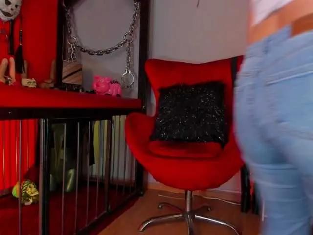 Offline MistressAndre on BongaCams