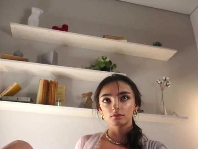 Offline Morena-Dolcce on BongaCams