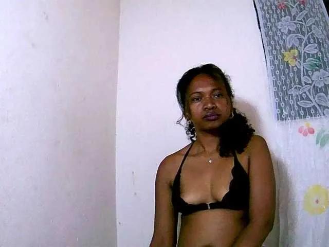 Freechat NadiaLoverwy on BongaCams