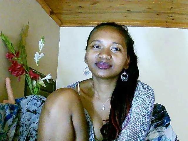 Freechat NadiaLoverwy on BongaCams