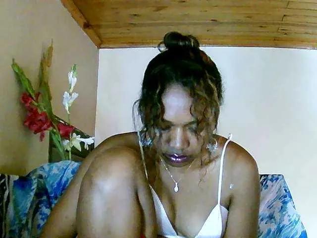 Freechat NadiaLoverwy on BongaCams