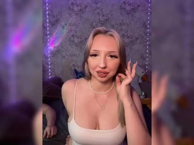 Offline Nice-rats02 on BongaCams