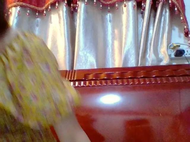 Freechat pornadrianna on BongaCams