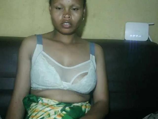 Offline Pussy01lips on BongaCams