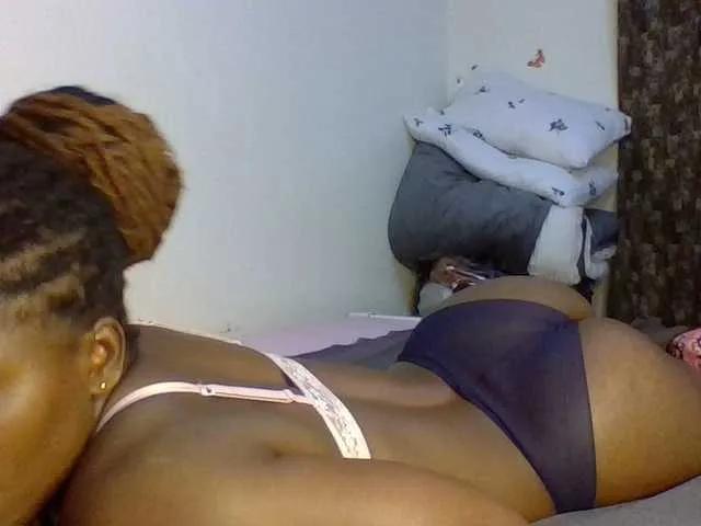 Offline QueenJacky on BongaCams