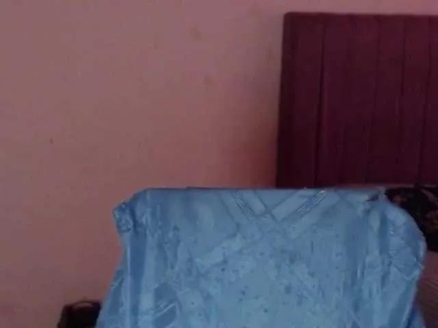 Offline salmalopez on BongaCams