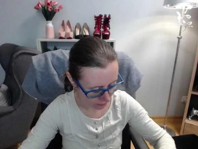 Offline sparkleLizzy on BongaCams