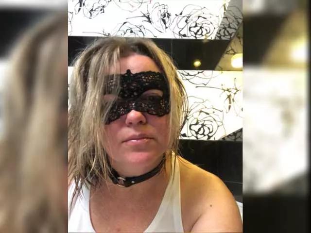 Offline SweetMammy-1 on BongaCams