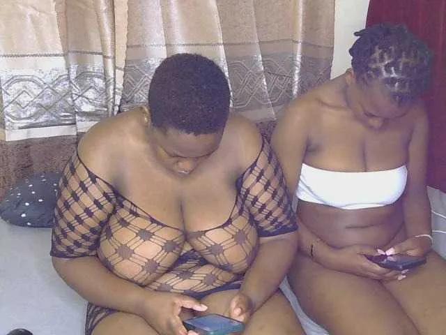 Freechat SweetMelons on BongaCams