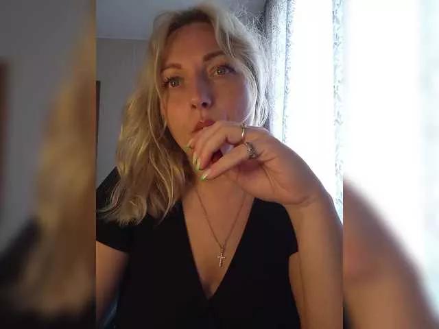 Freechat Tanysha-1 on BongaCams