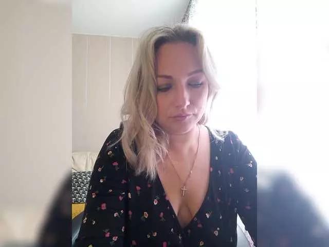 Freechat Tanysha-1 on BongaCams