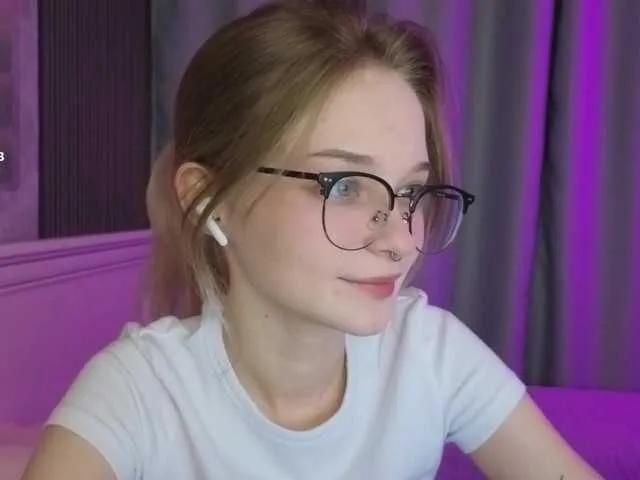 Freechat vialeta-baby on BongaCams