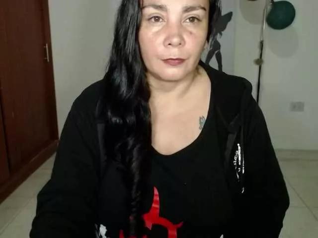 vivian-milf-paint on BongaCams 