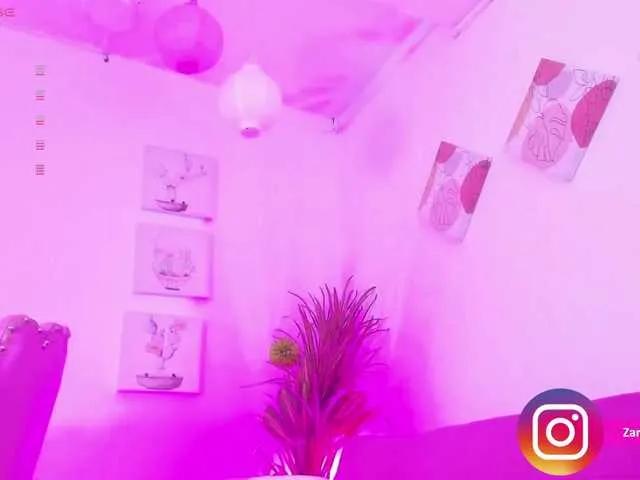 Zaradavis on BongaCams 