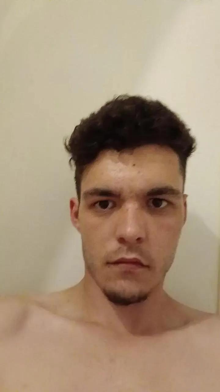 Offline alexandre69xxx on Cam4