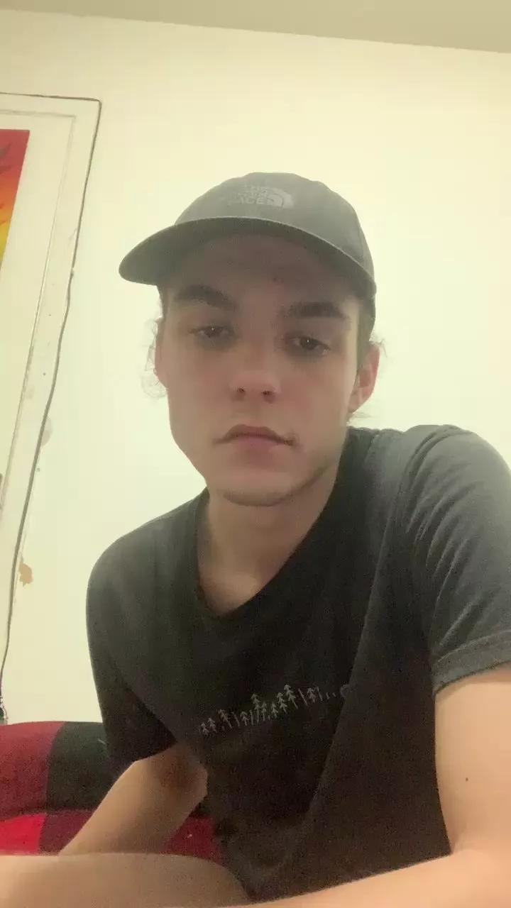 Offline alexandre69xxx on Cam4