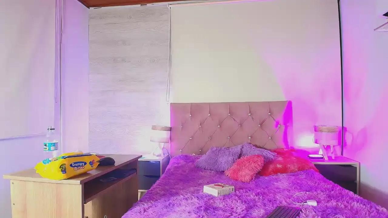 Offline aliaandadara on Cam4