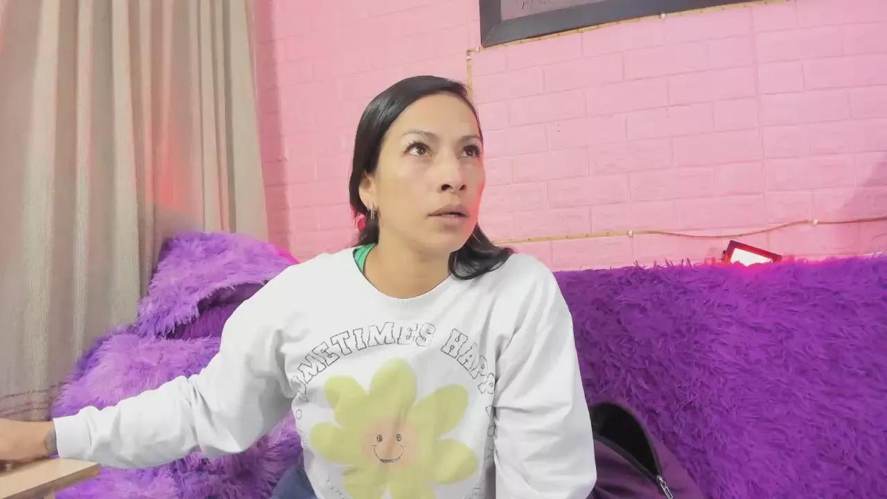 Offline aliaandadara on Cam4