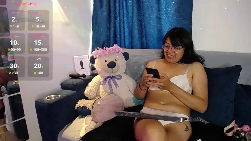 Offline Allizon_Cherry1 on Cam4