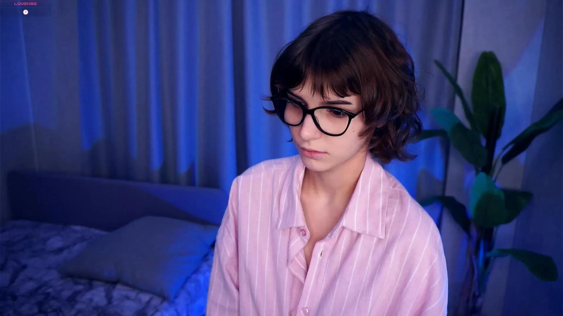 Cam4 AlodiaGoodrich is Freechat AlodiaGoodrich — Freechat on Cam4