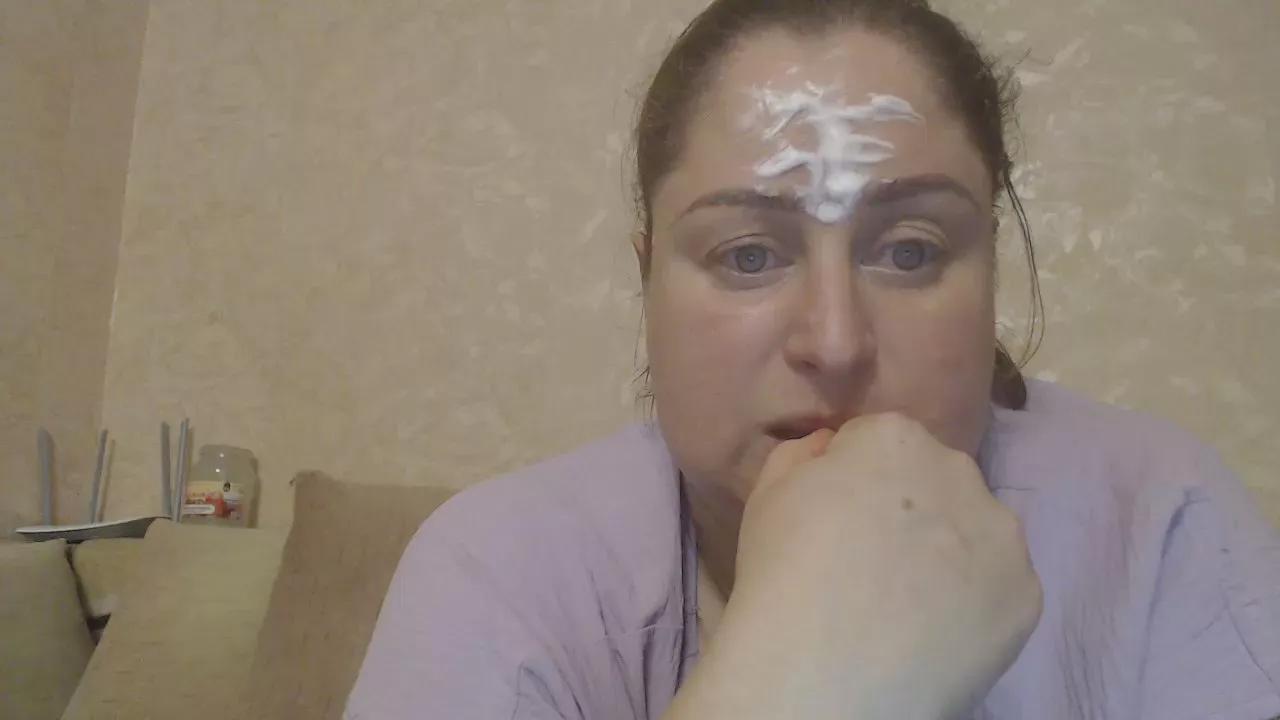 Offline AmyAugust on Cam4