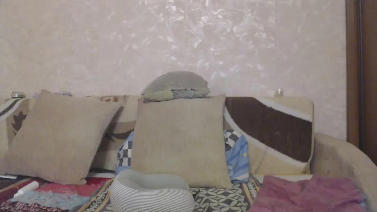 Offline AmyAugust on Cam4