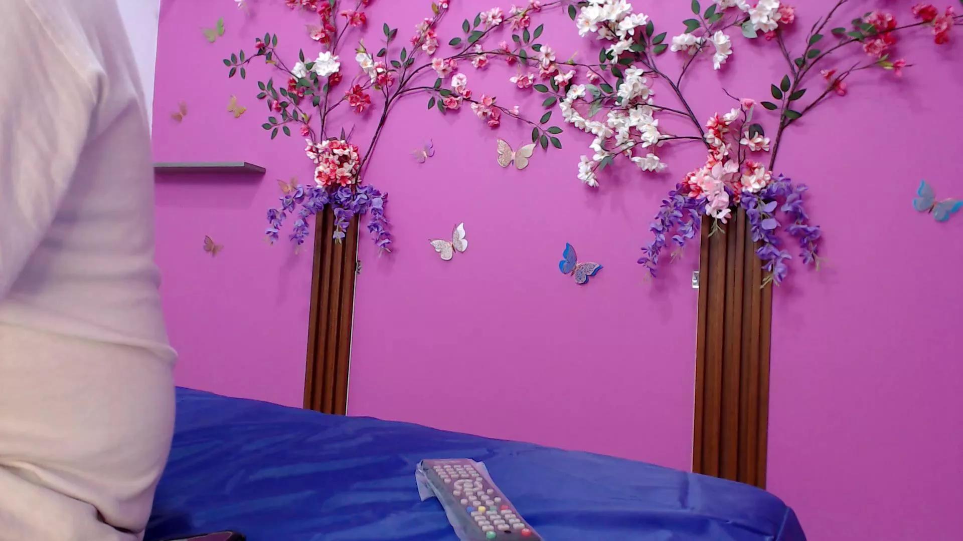 Offline analdeepaleja18 on Cam4