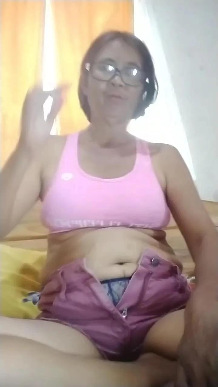 Offline Andreasexyloves on Cam4