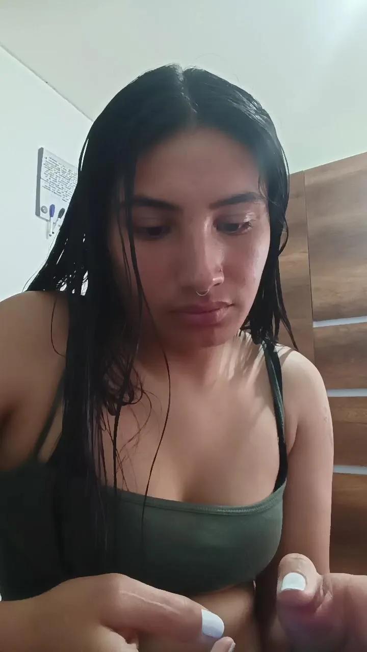 Offline andrew_ja on Cam4