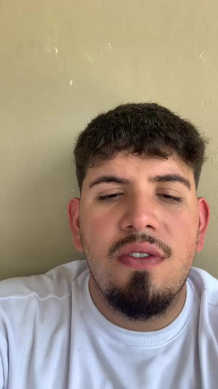 Offline Bbbtro on Cam4