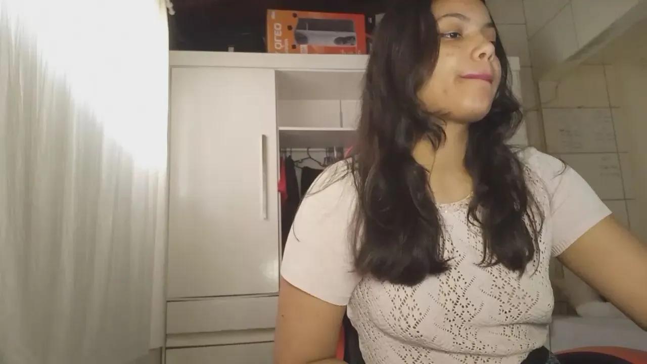 Freechat Bombomepimenta on Cam4