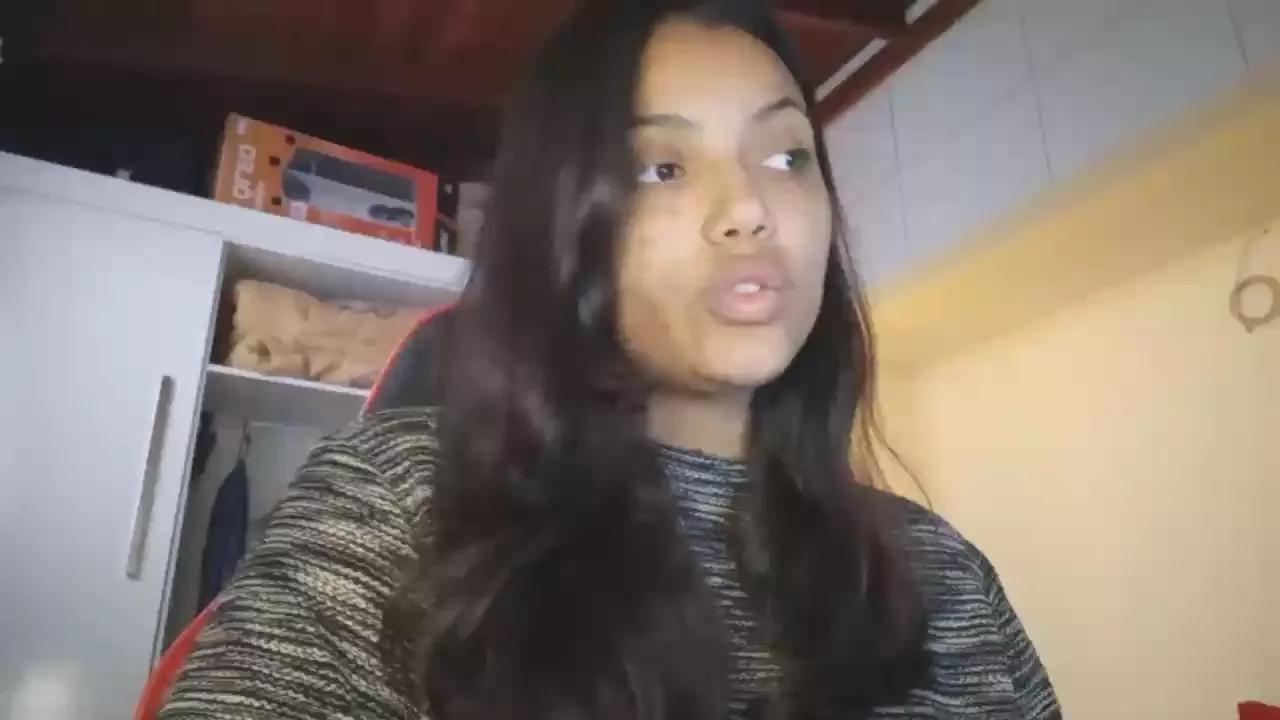 Freechat Bombomepimenta on Cam4