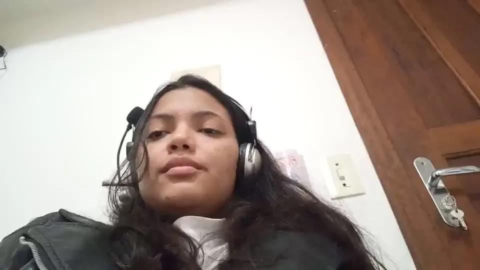 Freechat Bombomepimenta on Cam4