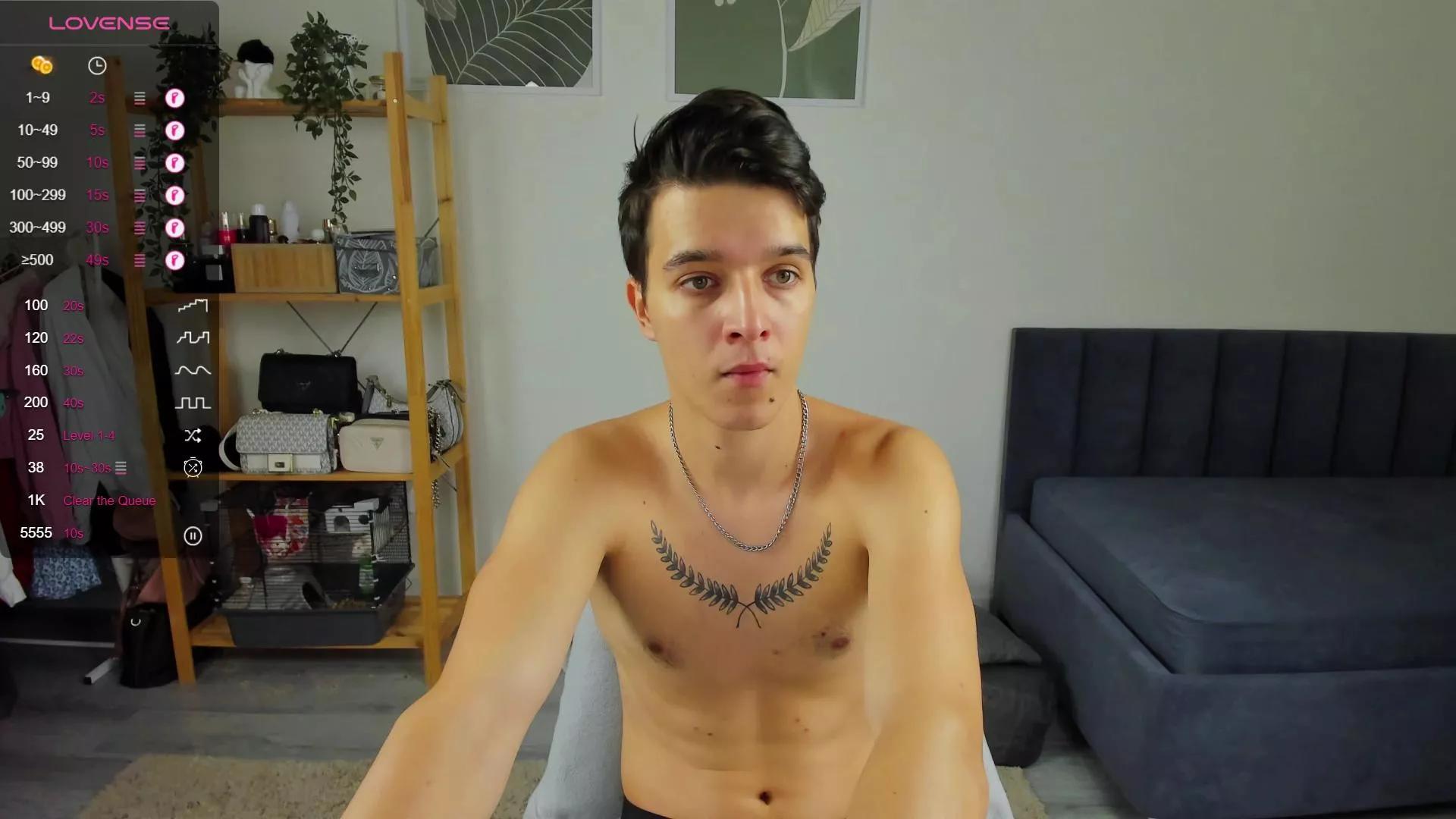 Offline bravo_maestro on Cam4