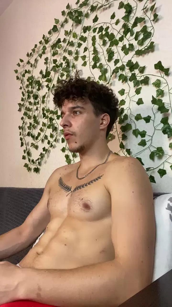 Offline bravo_maestro on Cam4