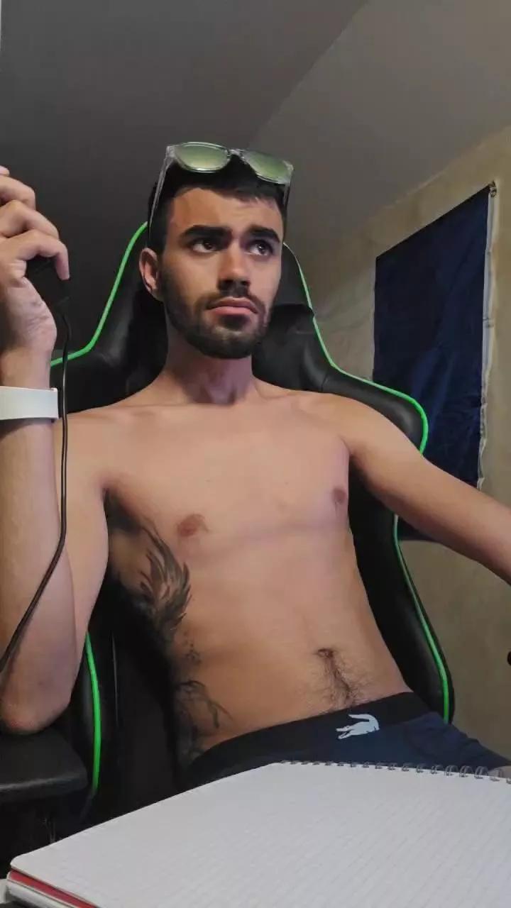 Offline Brazera__ on Cam4