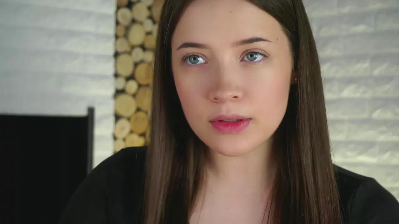 Offline BridgetEast on Cam4