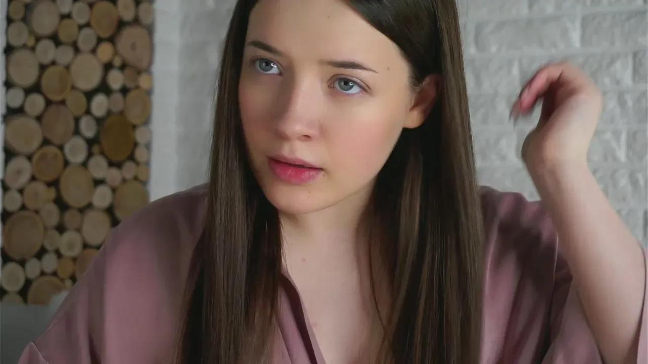 Offline BridgetEast on Cam4