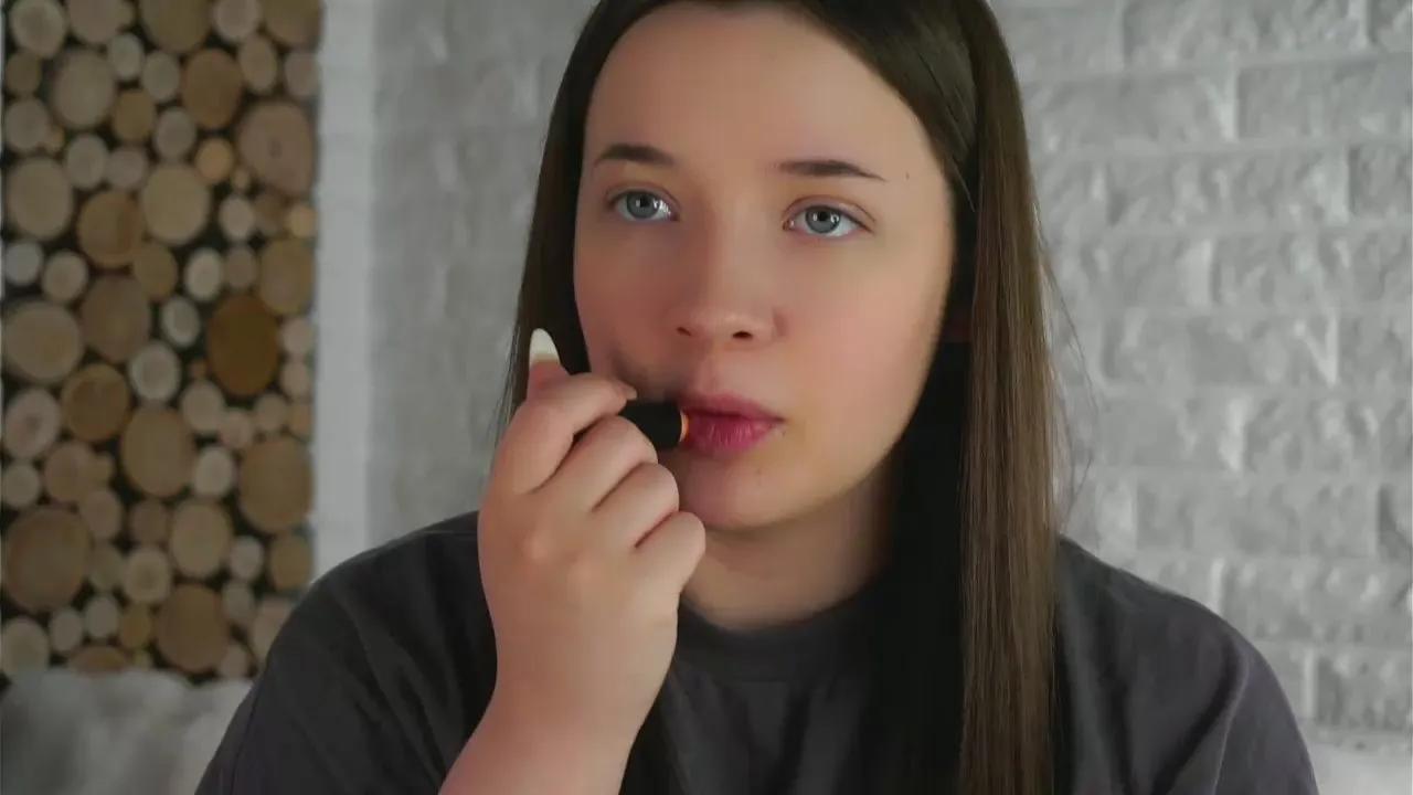 Offline BridgetEast on Cam4