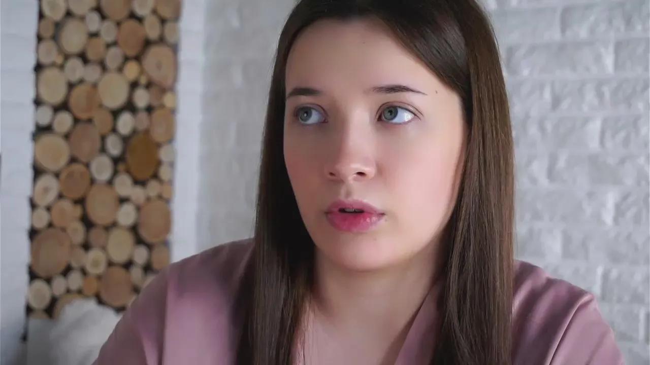 Offline BridgetEast on Cam4