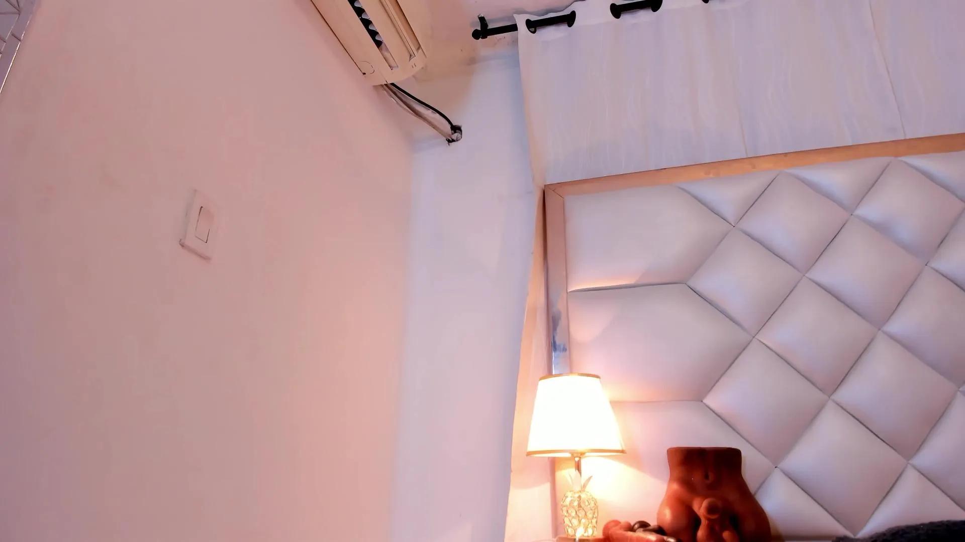 Offline brittany069 on Cam4