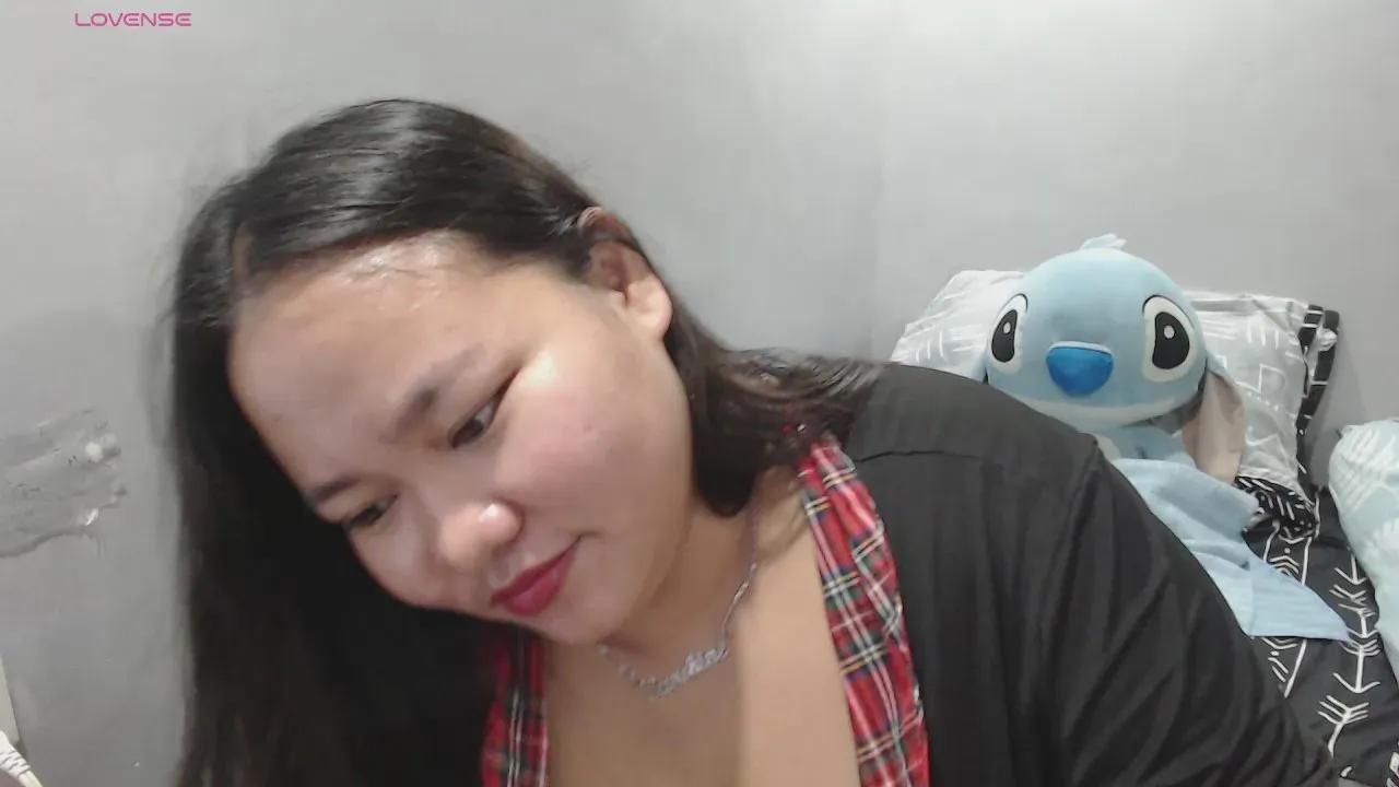 Freechat BubbleButtPinay on Cam4