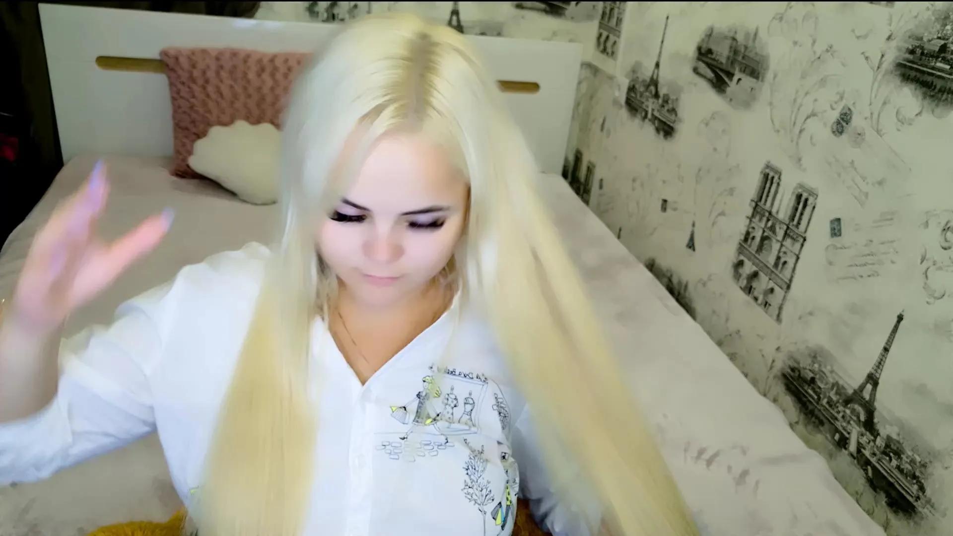 Offline call_me_cutie on Cam4