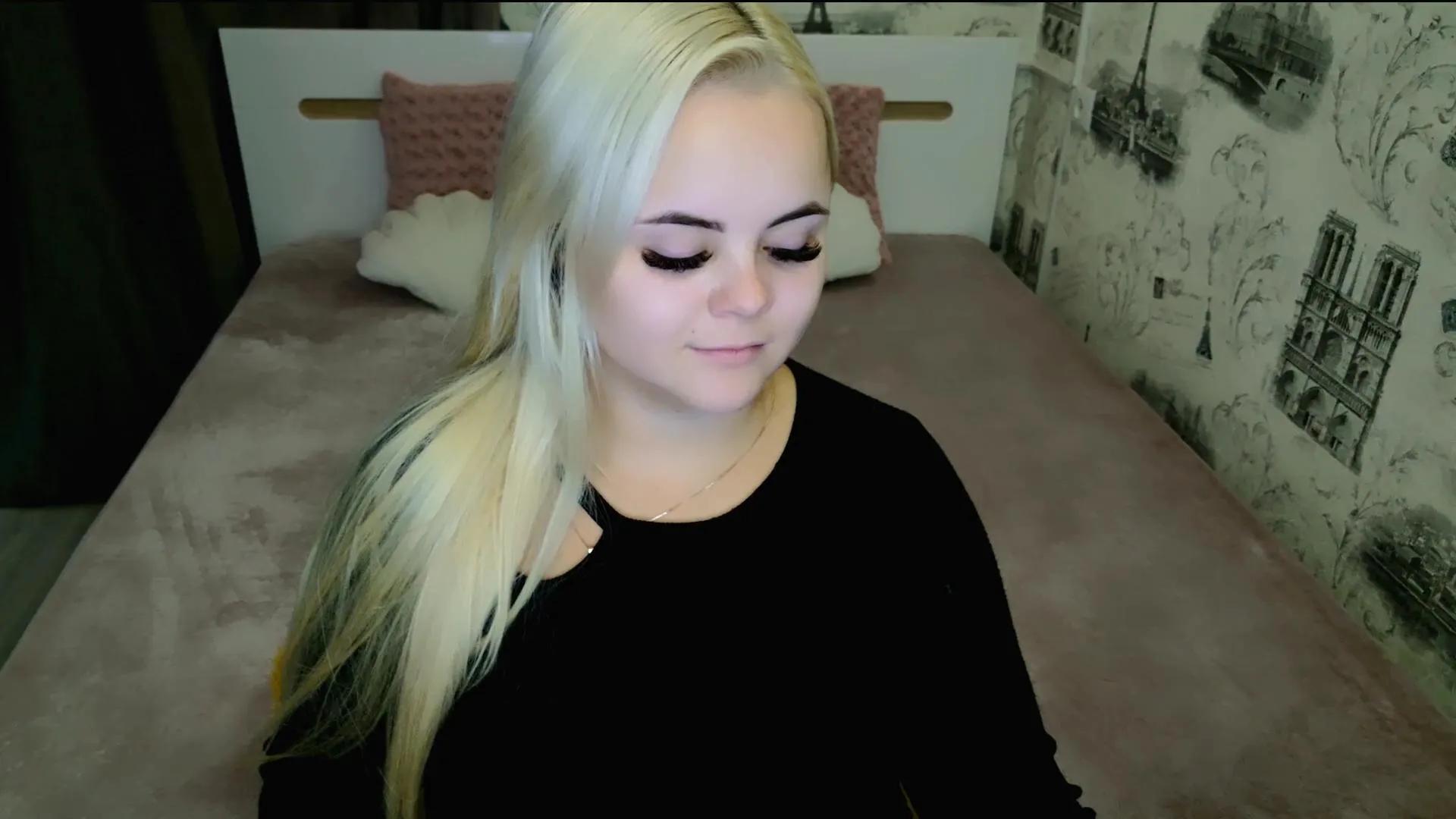 Offline call_me_cutie on Cam4