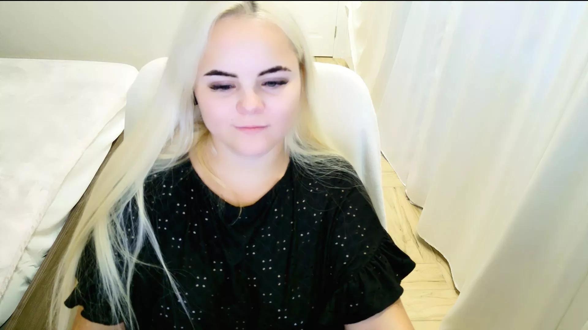 Offline call_me_cutie on Cam4