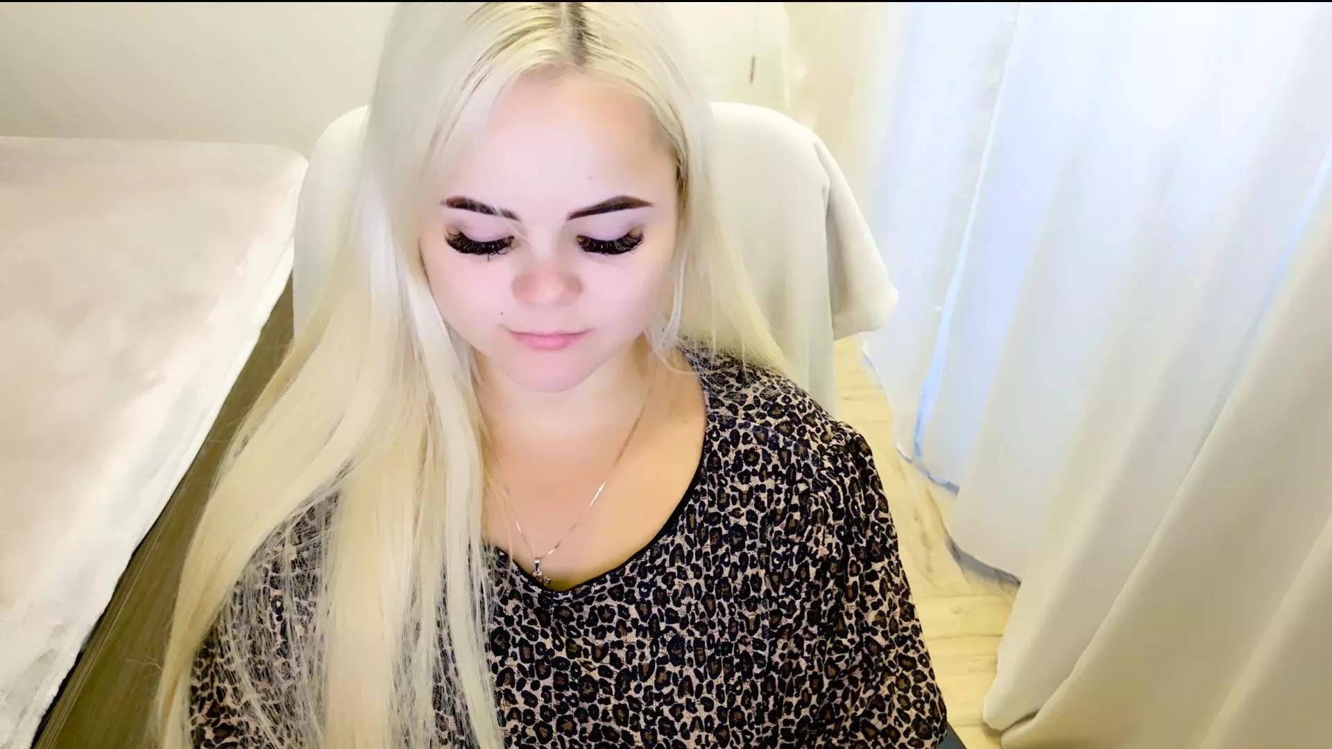 Offline call_me_cutie on Cam4