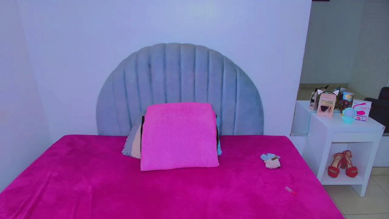 Offline Cami_bunny on Cam4