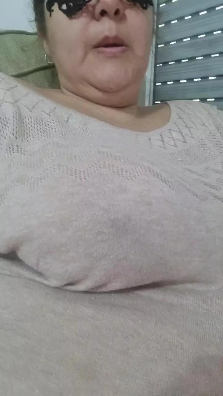 Offline Cande_h on Cam4