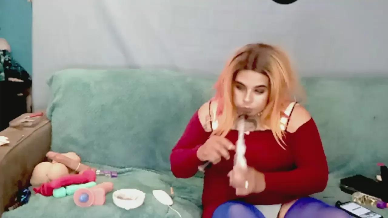 Offline candy354 on Cam4