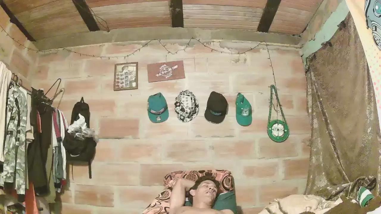 Offline carlos9180 on Cam4